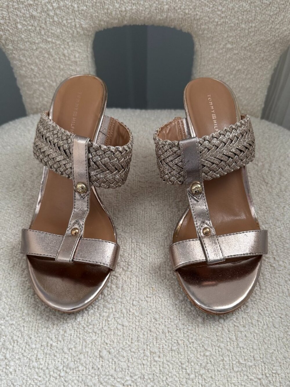 Tommy Hilfiger Twileona Gold Tan Woven Wedge Sandals Size 7.5